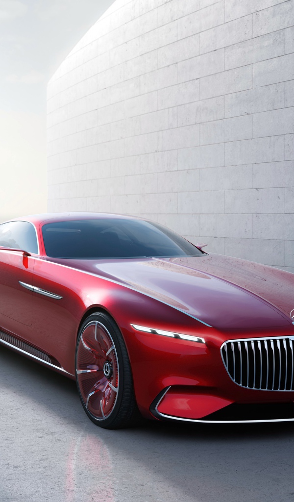 Красный автомобиль Mercedes-Maybach 6 вид спереди