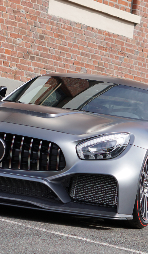 Спортивный серебристый автомобиль Mercedes AMG GT S IMSA RXR One Super GT, 2018