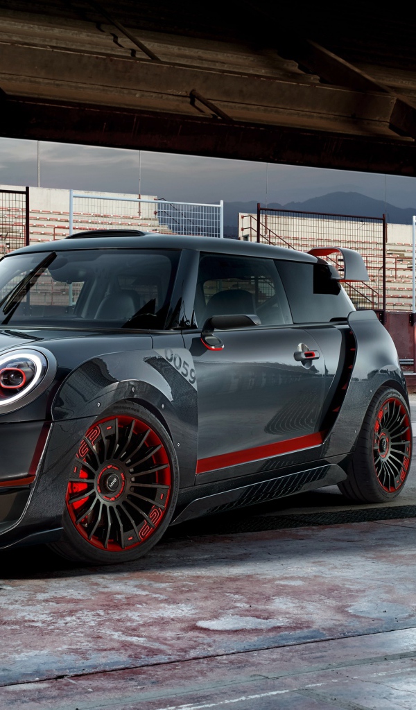 Стильный автомобиль Mini John Cooper Works GP Concept, 2017