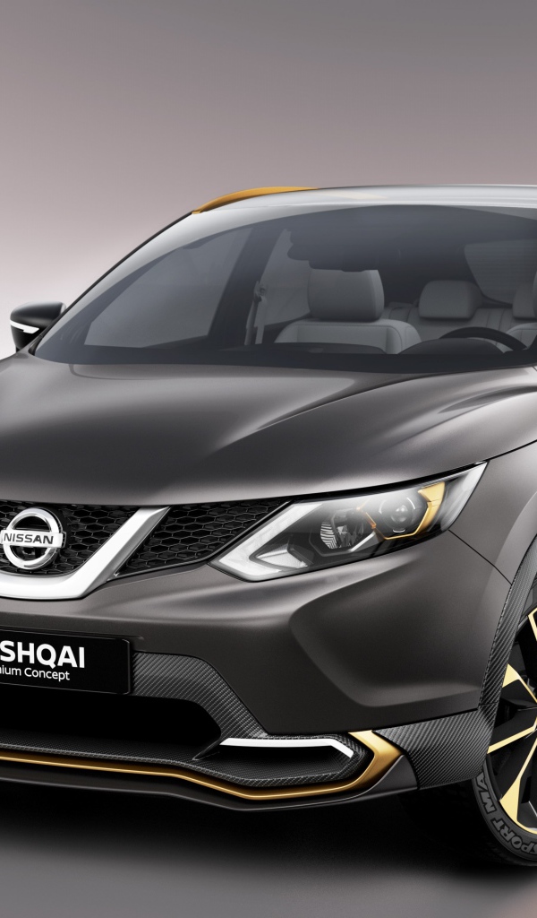Серебристый кроссовер Nissan Qashqai, 2017 на сером фоне