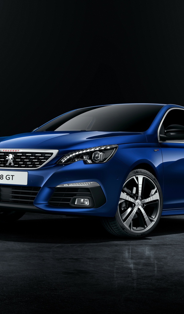 Автомобиль Peugeot 308 синего цвета