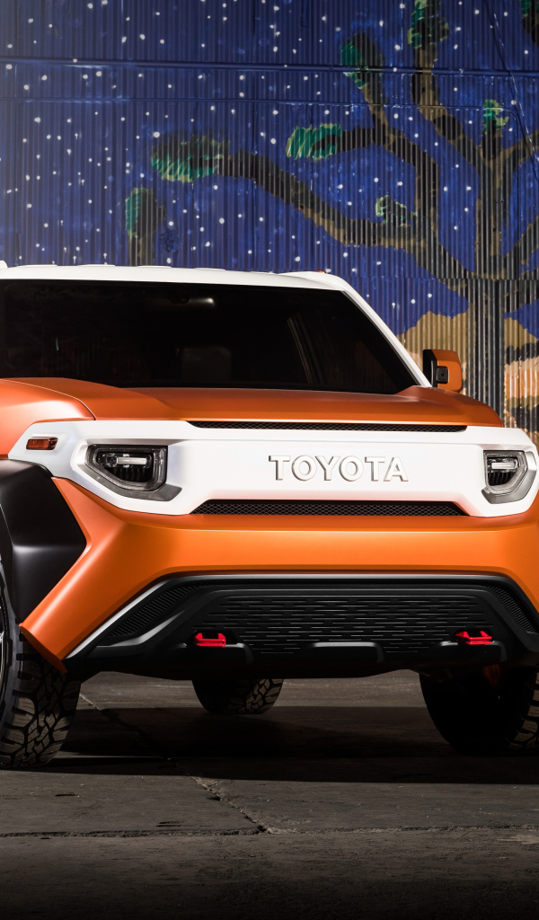 Внедорожник Toyota FT-4X оранжевый металлик 