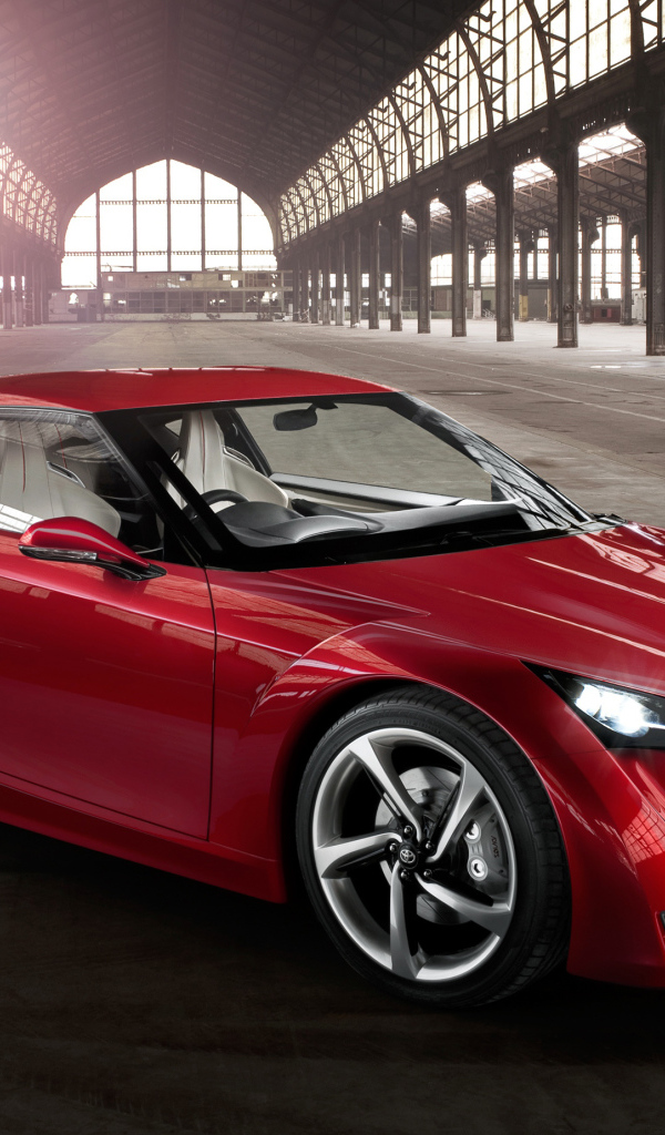 Красный спортивный автомобиль Toyota 86 