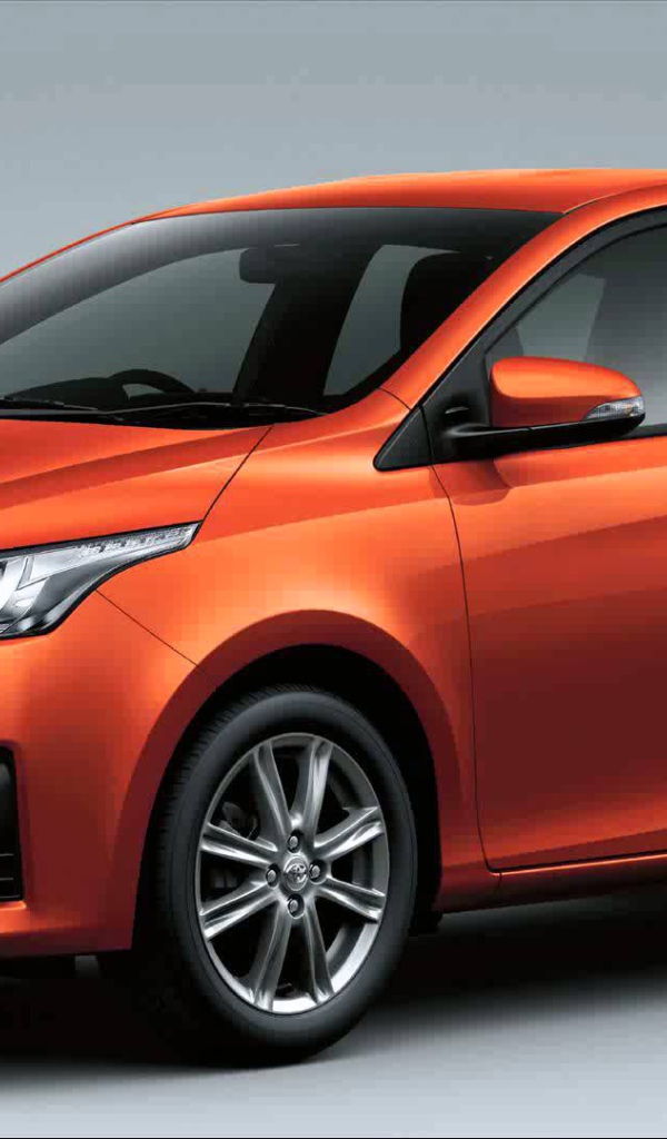 Toyota Yaris Hatchback модель 2017 года 