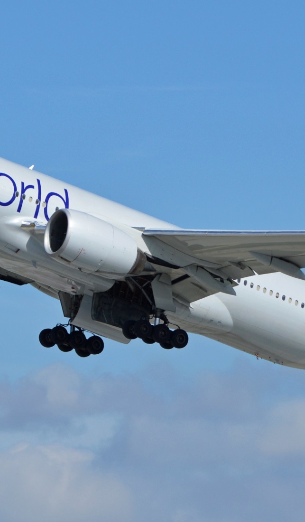 Авиалайнер Boeing 777 авиакомпании American Airlines 