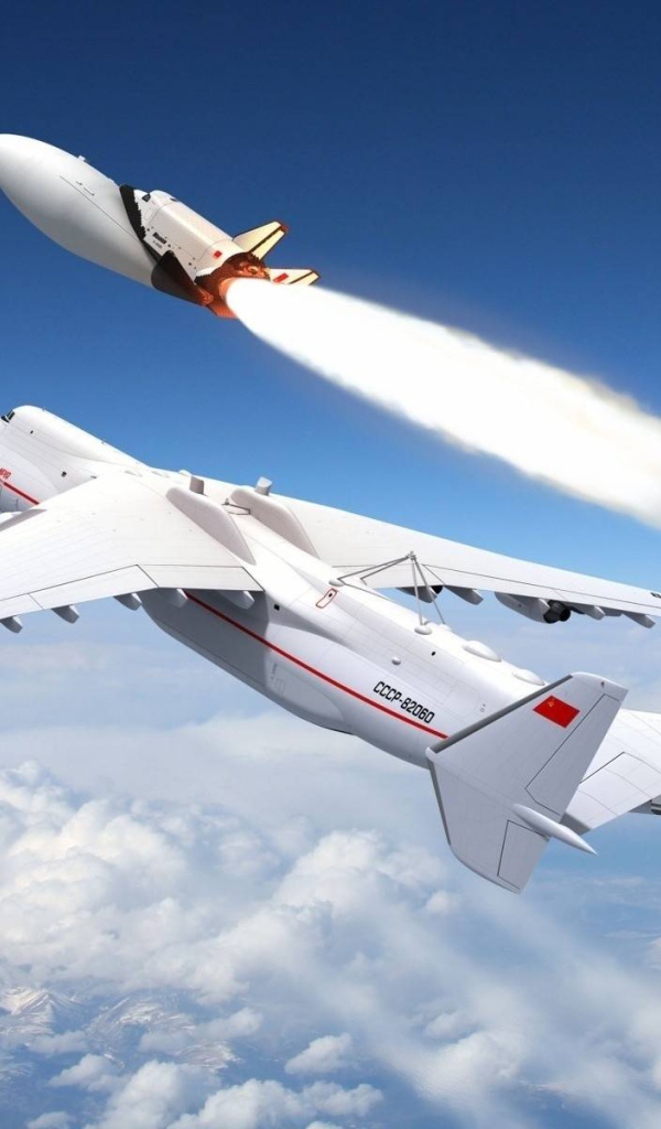 Самолет Ан - 225 Мрия выпускает ракету носитель Буран 