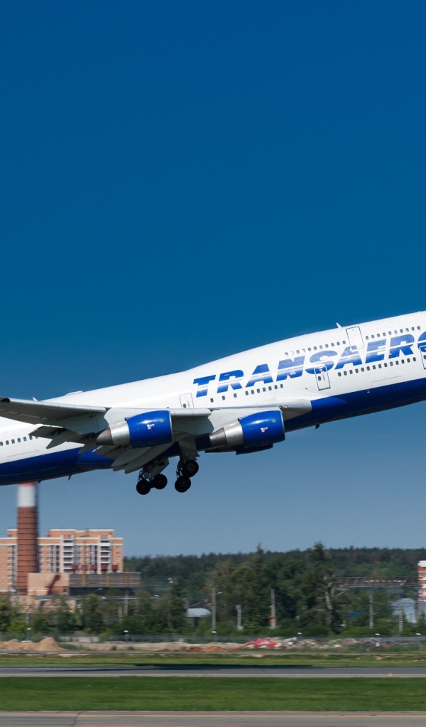 Boeing 747-412 EI-XLL  российской авиакомпании Transaero 