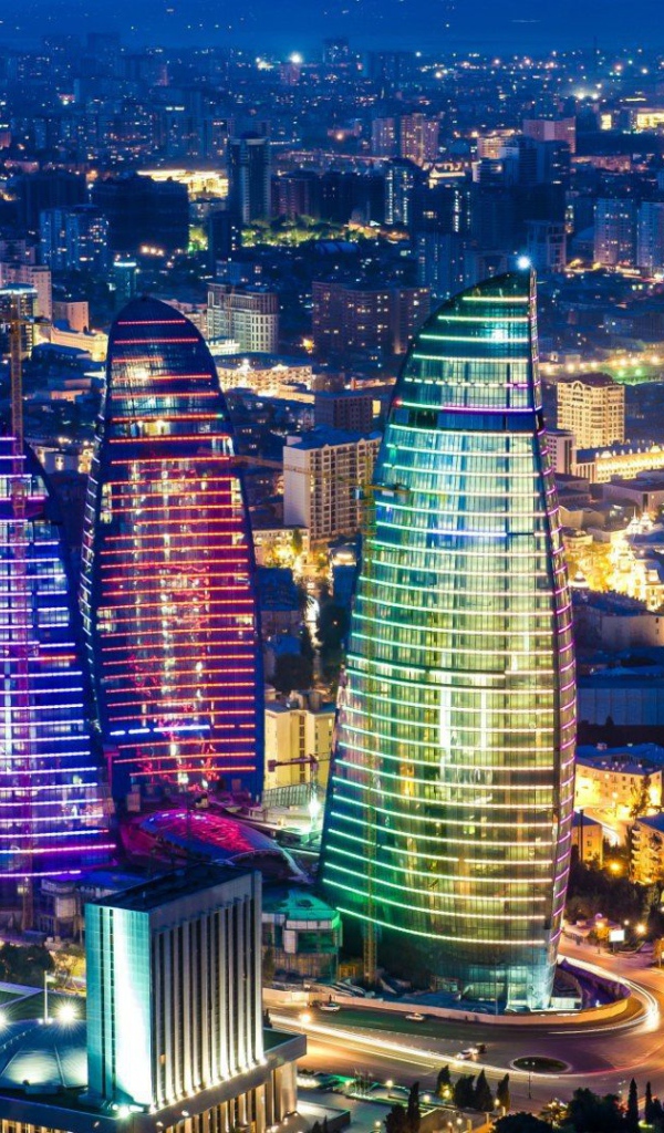Пламенные башни вечером  Баку 