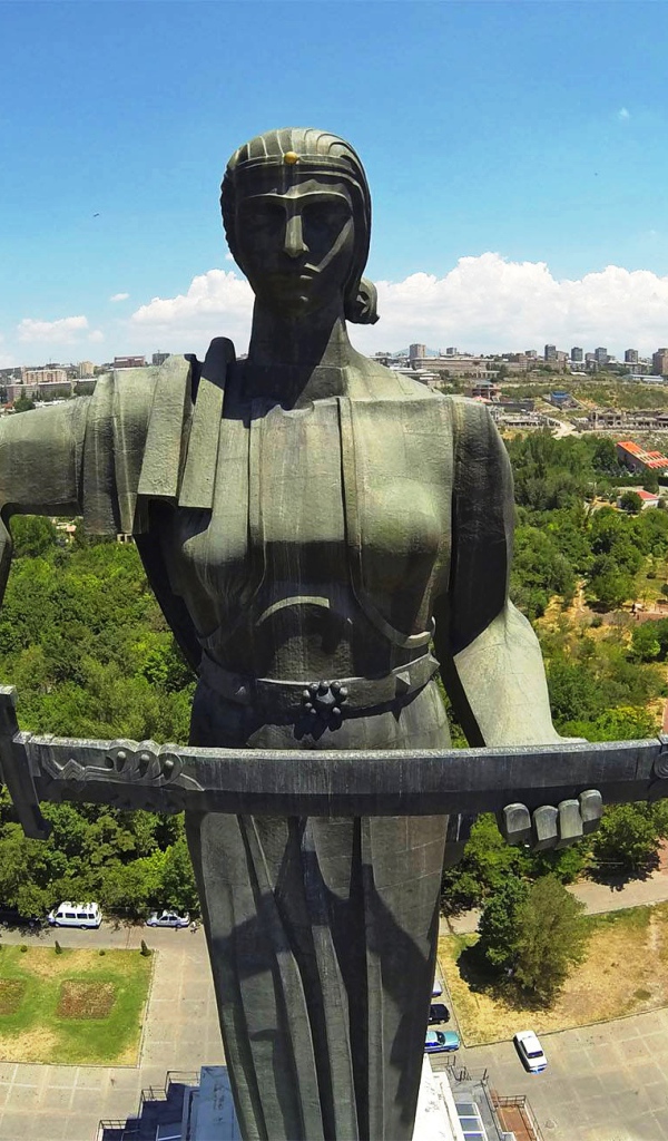 Памятник Мать Армения город Ереван 