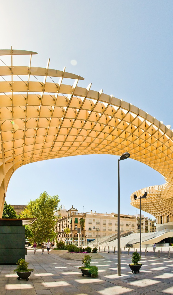 Необычное здание Метрополь Парасоль, Севилья. Испания 