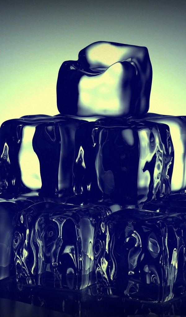 Пирамида их подтаявших кубиков льда 