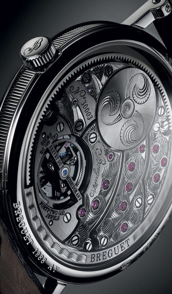 Стильные часы Breguet на черном фоне 