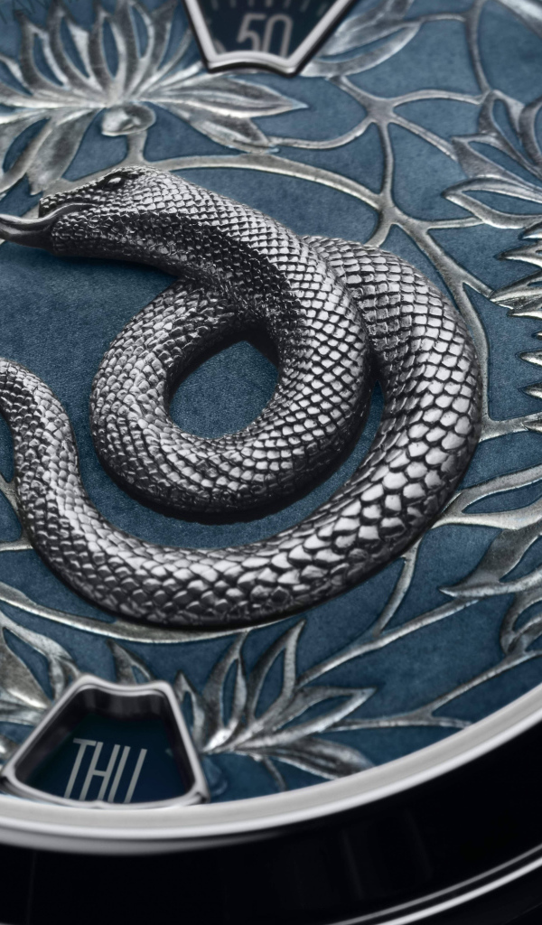 Стильные часы Vacheron Constanin со змеей на циферблате