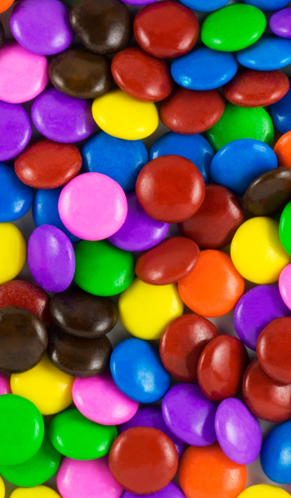 Разноцветные маленькие конфеты 