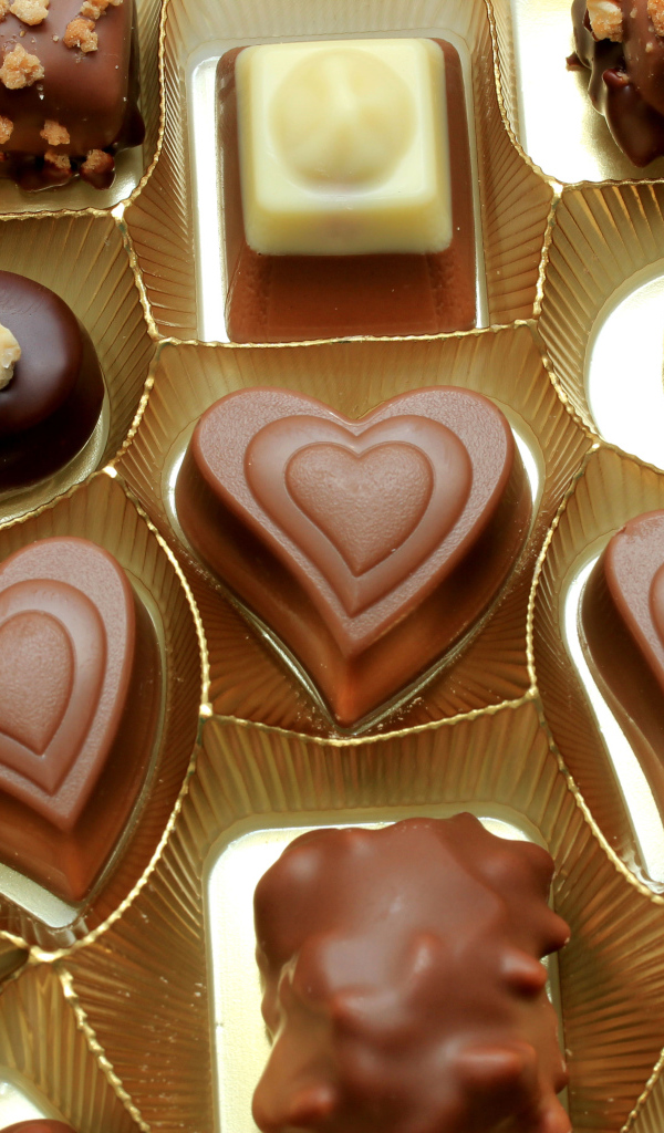 Сладкие шоколадные конфеты ассорти