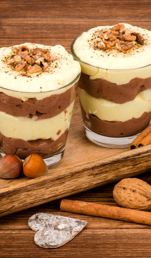 Сливочно - кофейный десерт с орехами и корицей