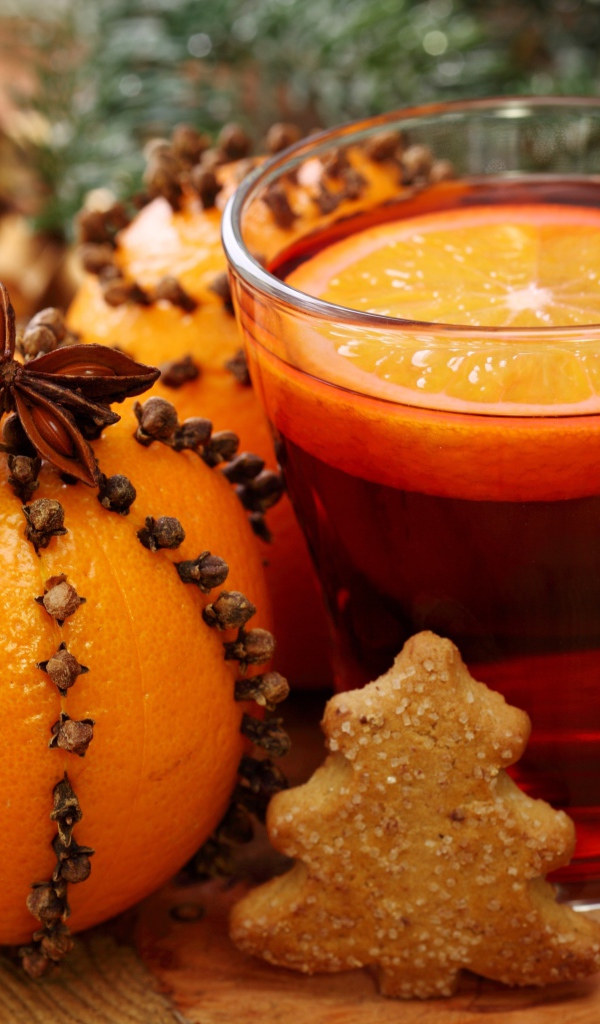 Горячий чай с лимоном, апельсином, корицей и печеньем