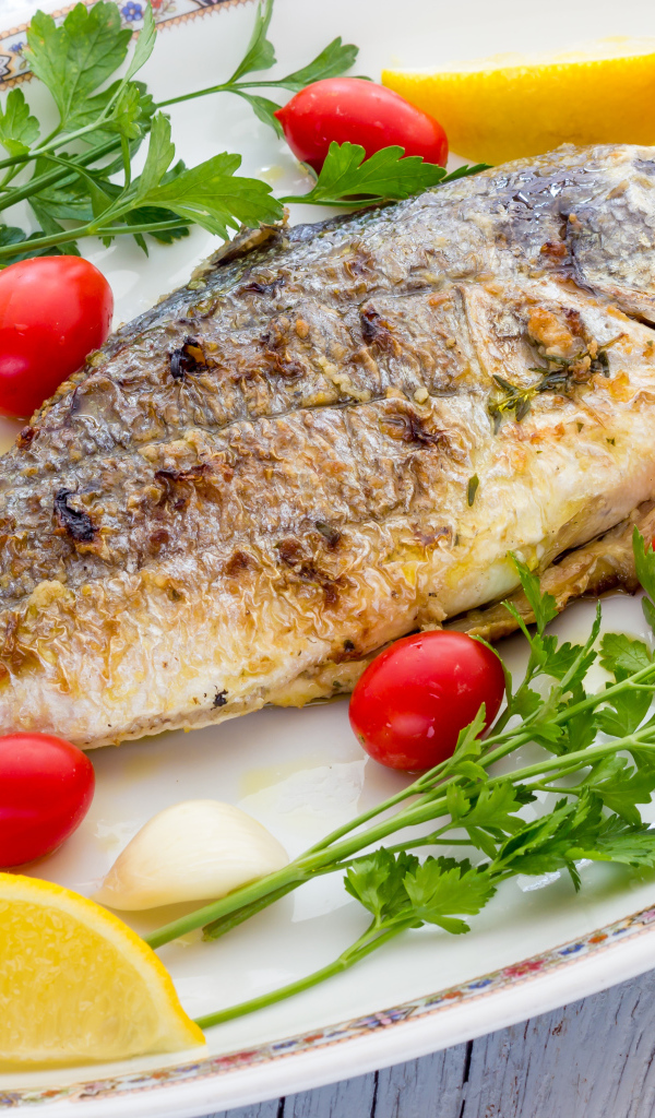 Аппетитная жареная рыба с золотистой корочкой 