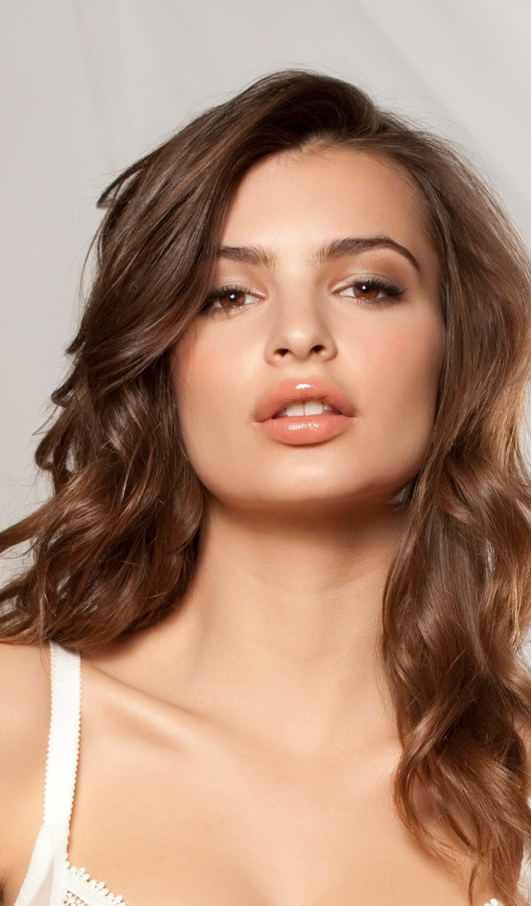 Горячая девушка модель Эмили Ратаковски