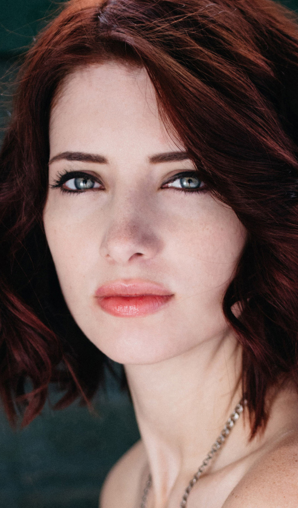 Молодая девушка модель Сьюзан Коффи