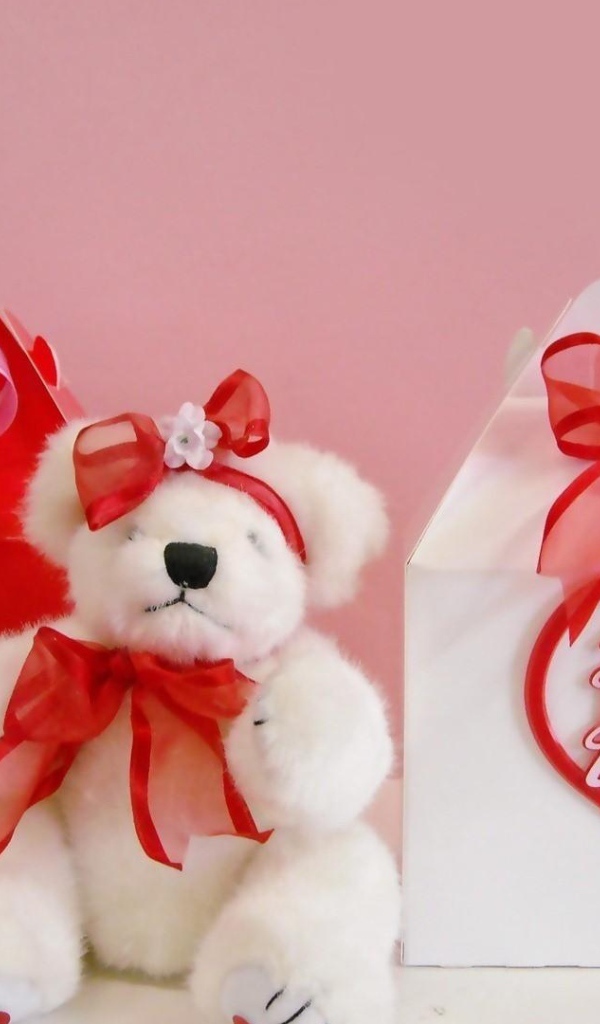 Плюшевый мишка  подарок на День Святого Валентина 