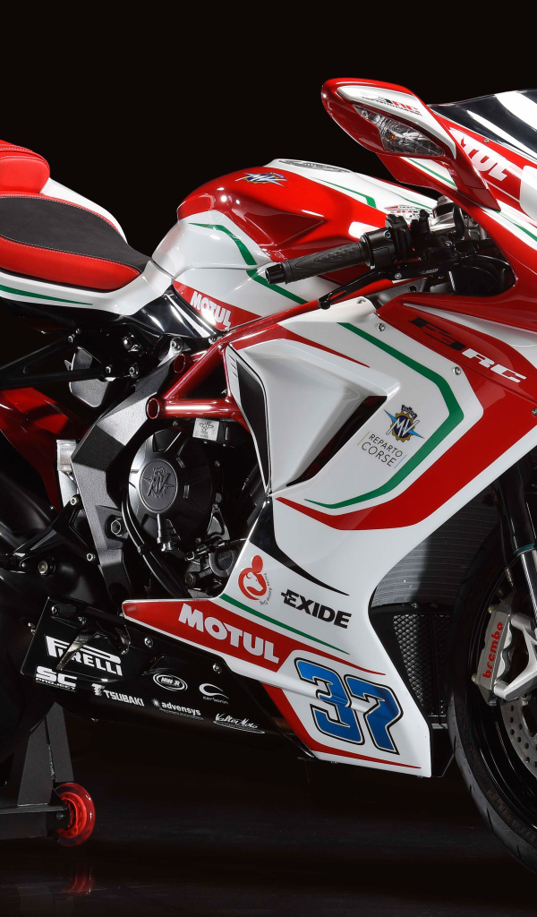 Мотоцикл Agusta F3 800 RC, 2017 на черном фоне