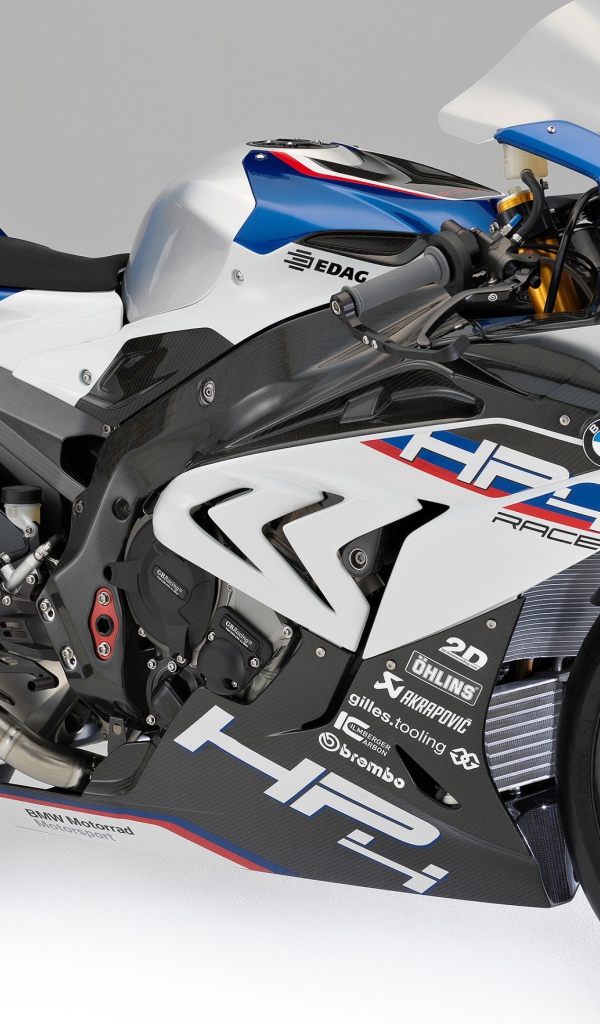 Супербайк BMW HP4 Race, 2017 на сером фоне