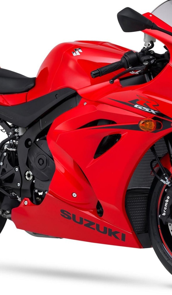 Красный мотоцикл Suzuki GSX-R1000 на белом фоне