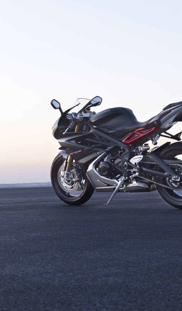 Мотоцикл Triumph Daytona 675R 