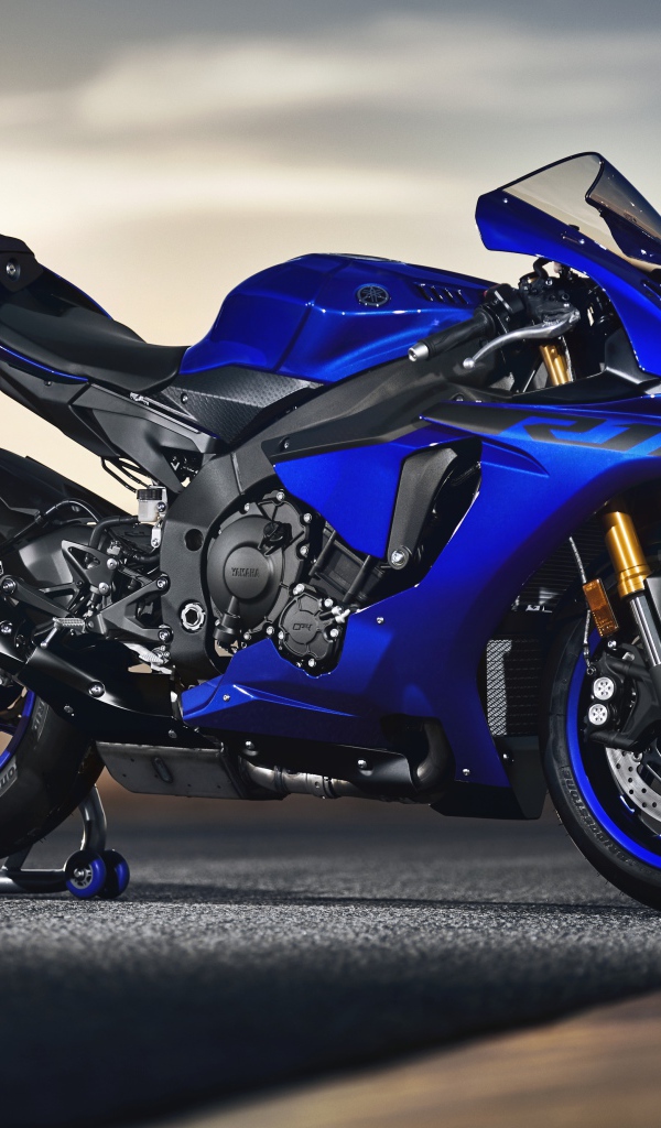 Синий мотоцикл Yamaha YZF-R1, 2018