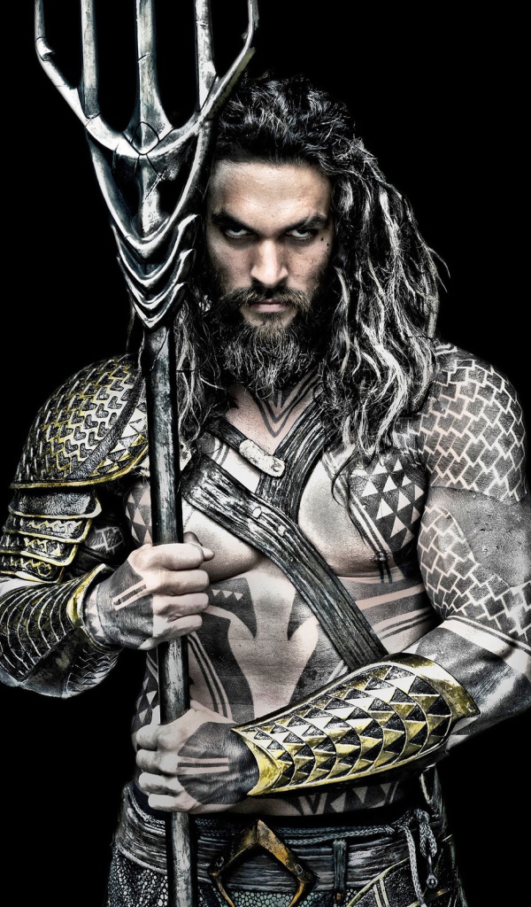 Актер Джейсон  Момоа в фильме Аквамен, 2018 