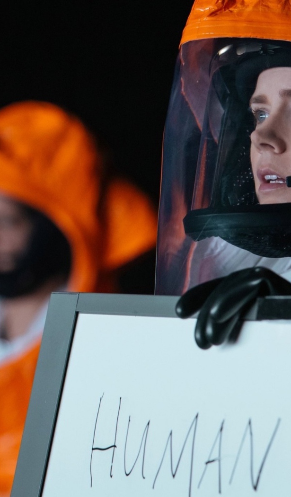 Главные герои в скафандрах фильм Прибытие 