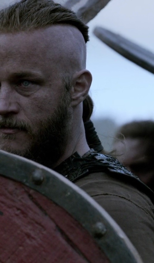 Воин Рагнар Лодброк персонаж сериала Викинги 