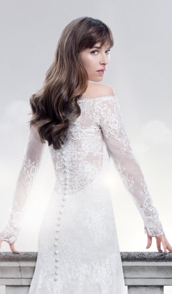 Молодая актриса Дакота Джонсон в фильме Пятьдесят оттенков свободы, 2018