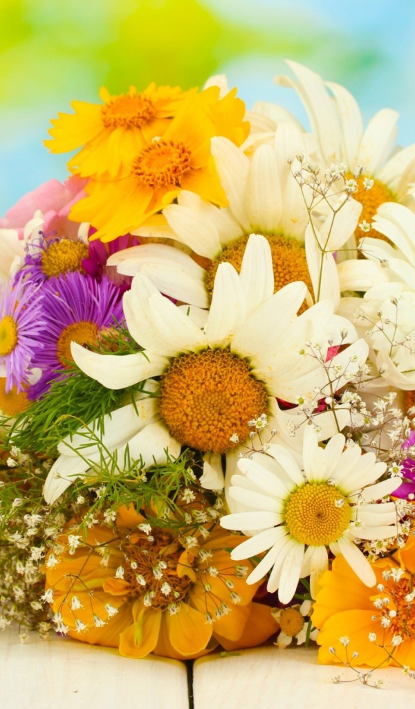 Красивый нежный букет цветов