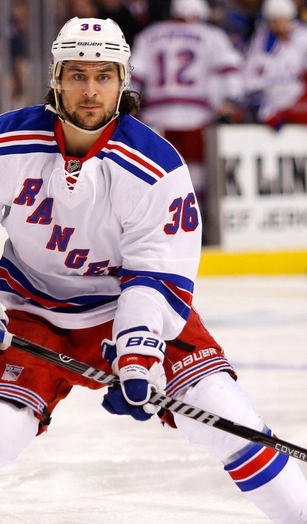 Хоккеист Матс Цуккарелло игрок клуба Нью-Йорк Рейнджерс 