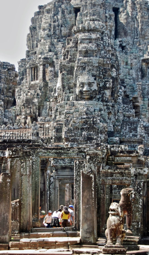 Храм Байон улыбка Ангкора Камбоджа 