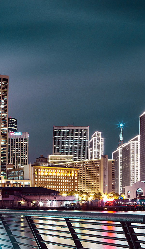 Красивый ночной город Сан - Франциско  