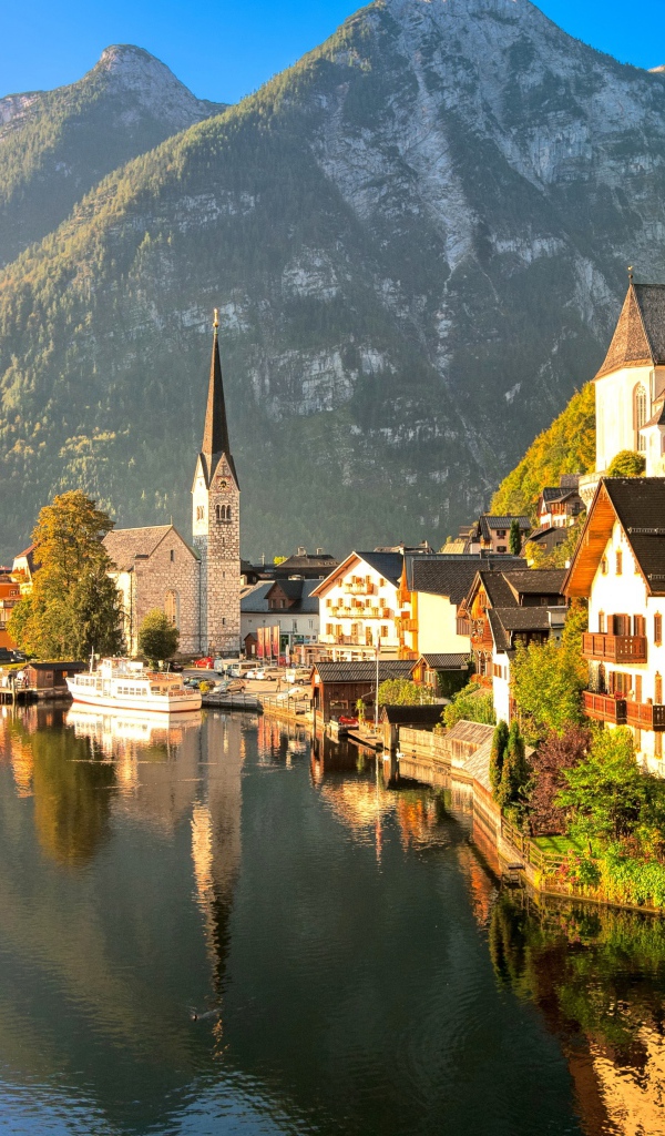 Дома у озера Хальштеттер, Австрия 