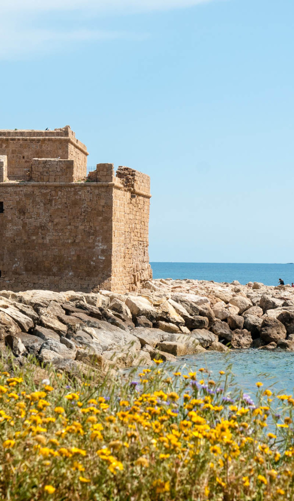 Средневековый Пафосский замок,  Кипр 