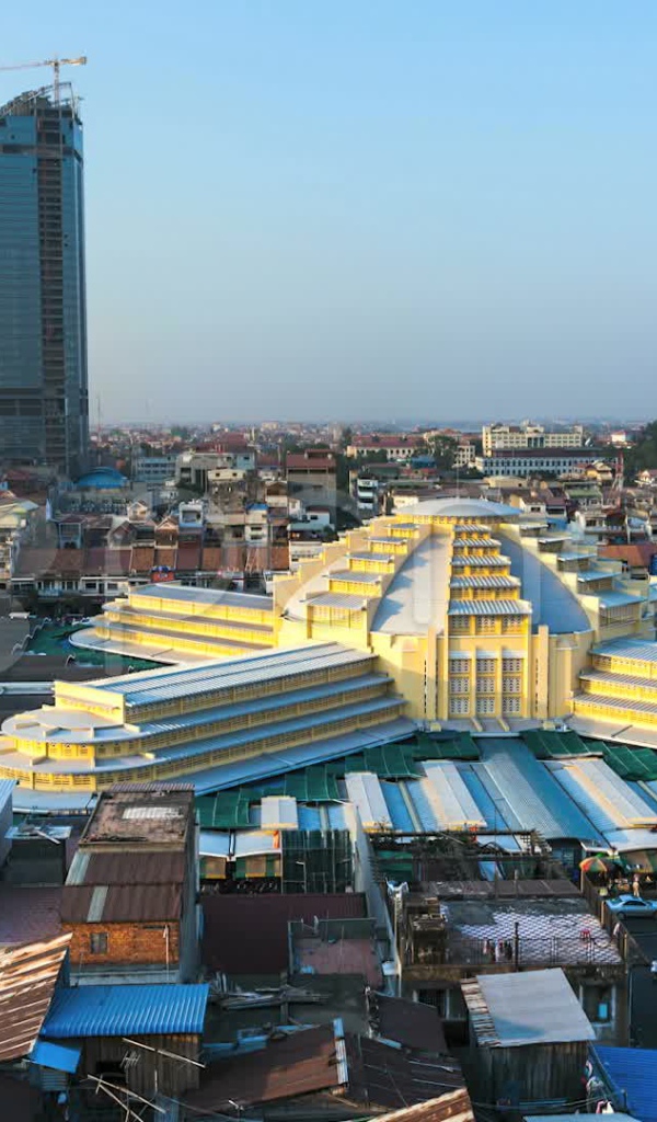 Город Пномпень столица Камбоджи  панорама города 