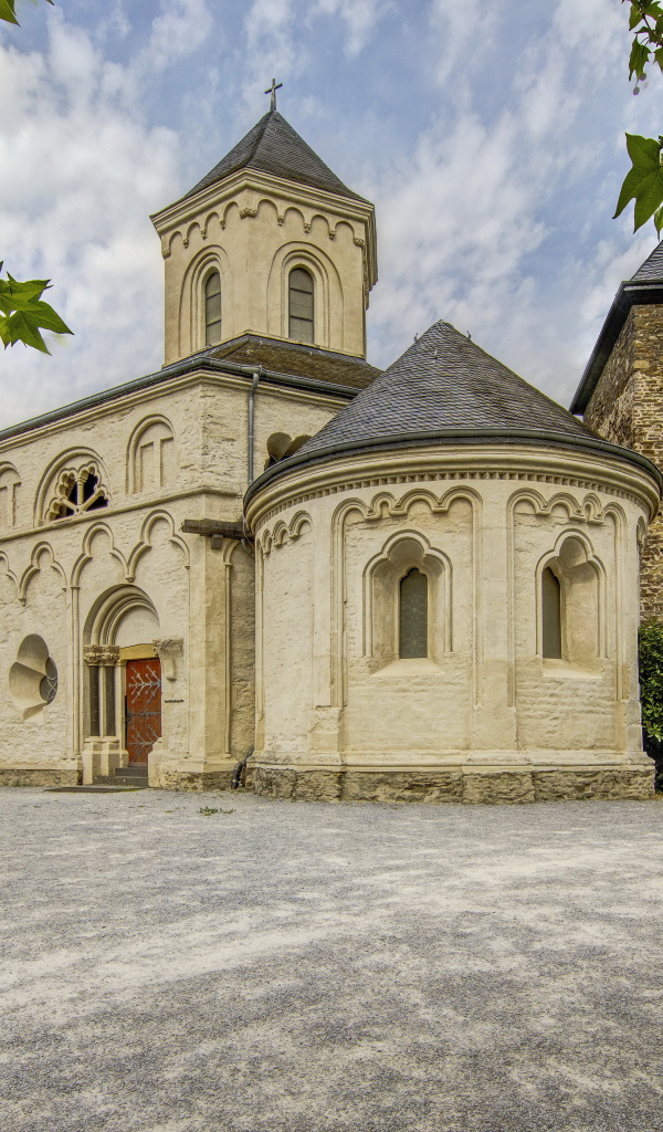 Церковь Matthiaskapelle в Коберне-Гондорфе, Германия 