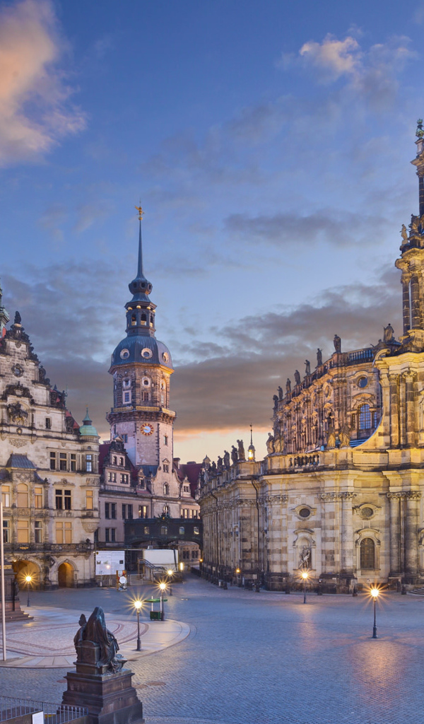 Старинная архитектура города Дрезден, Германия 