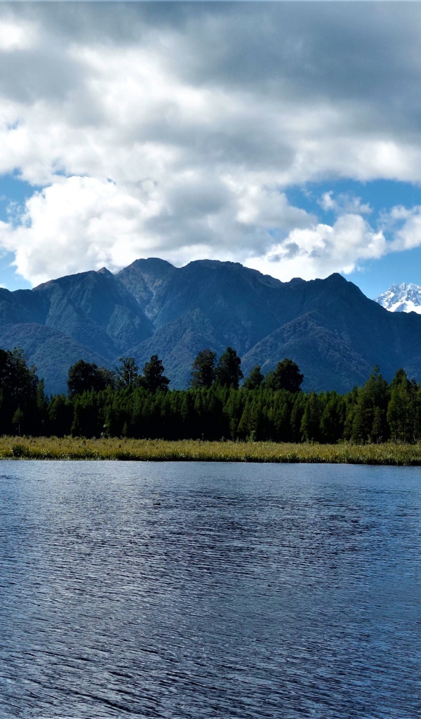 Живописное озеро Мэтисон, Новая Зеландия 