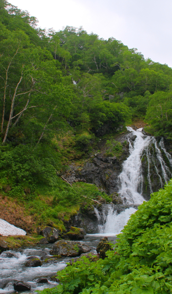 Сосновский водопад Камчатка, Россия 
