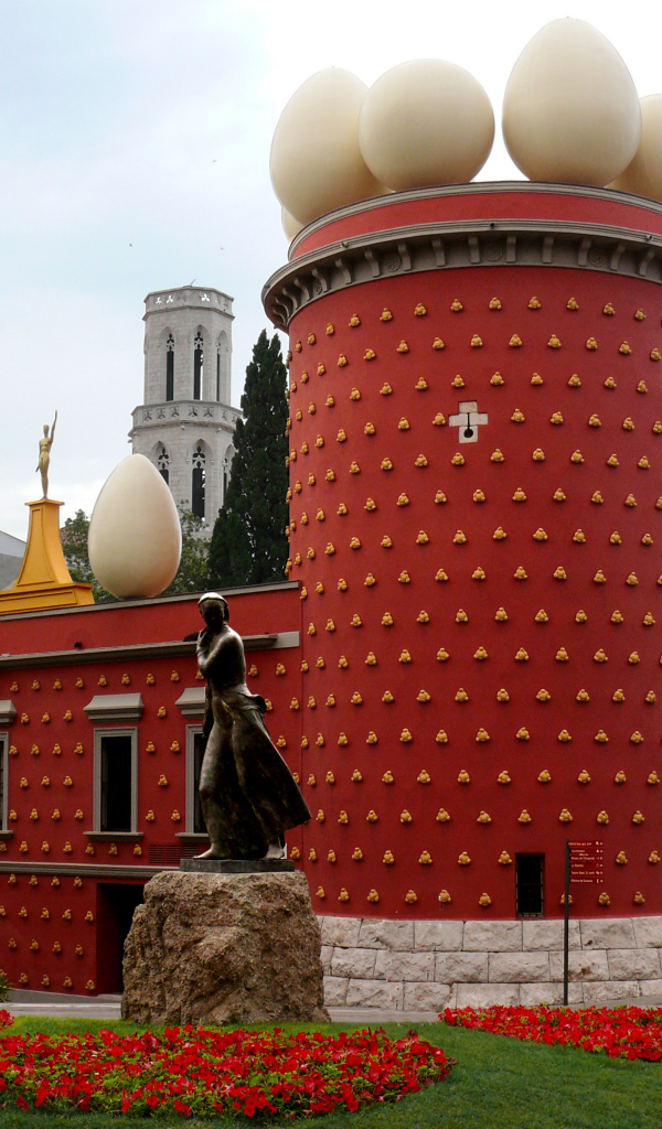 Театр-Музей Дали в Фигерасе, Коста Брава. Испания 