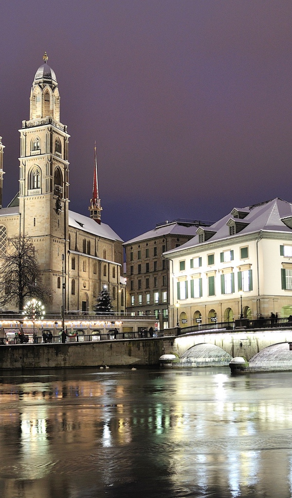 Протестантская церковь Гроссмюнстер в Цюрихе, Швейцария