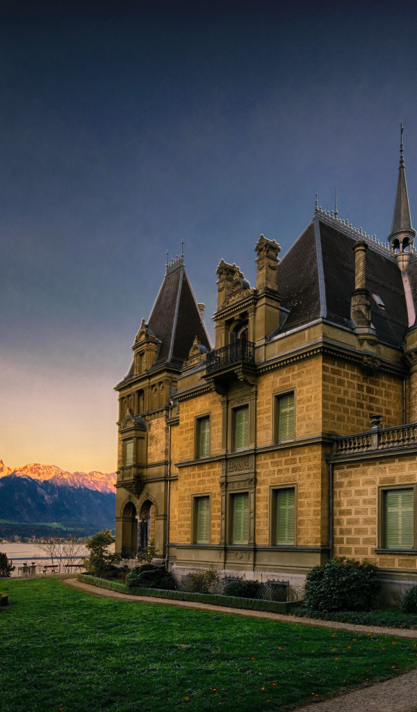 Музей Hunegg Castle в Хильтерфингене, Швейцария 