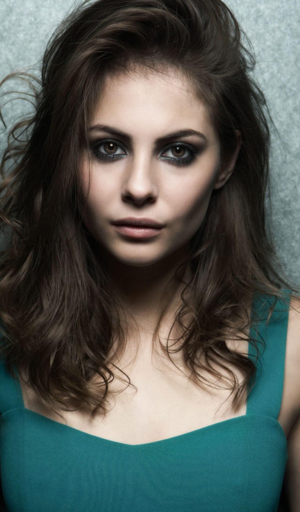 Американская актриса,  модель  Вилла Голланд