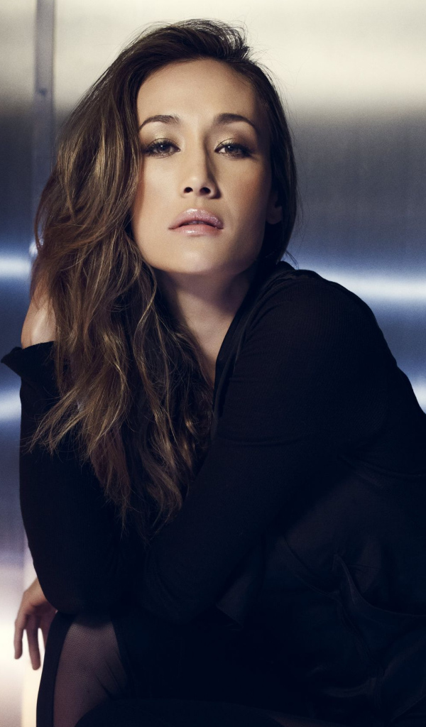 Красивая девушка актриса Мэгги Кью 